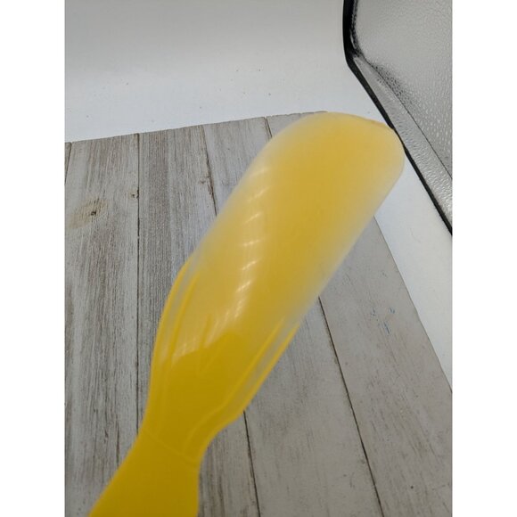Yellow Plastic Spreader Knife For Cheese & Butter 9" Advertising - Picture 2 of 7